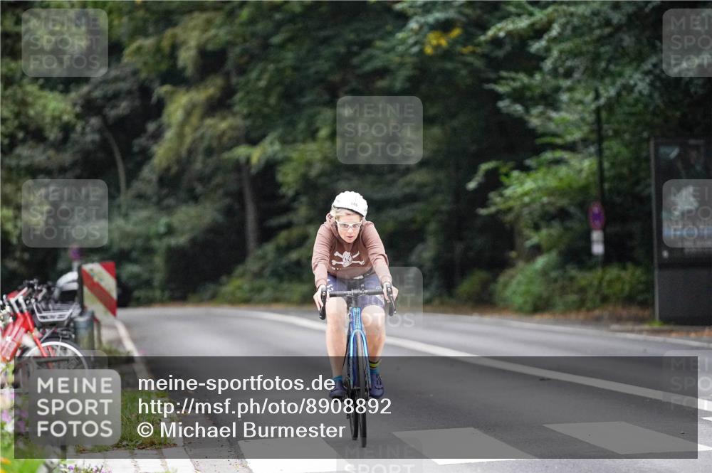 14.09.2025 - Stadtparktriathlon Michael Burmester http://msf.ph/oto/8908892 14.09.2025 09:49:00 Radfahren 446, 452 meine-sportfotos.de