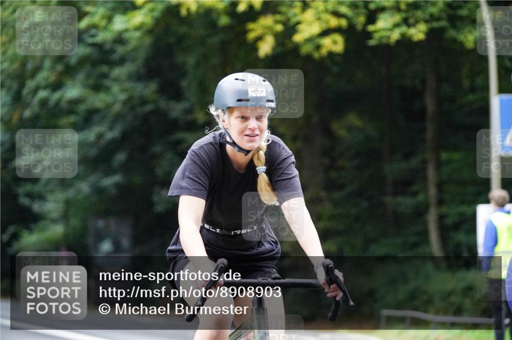 14.09.2025 - Stadtparktriathlon Michael Burmester http://msf.ph/oto/8908903 14.09.2025 09:50:37 Radfahren 465, 477, 537, 545, 547 meine-sportfotos.de