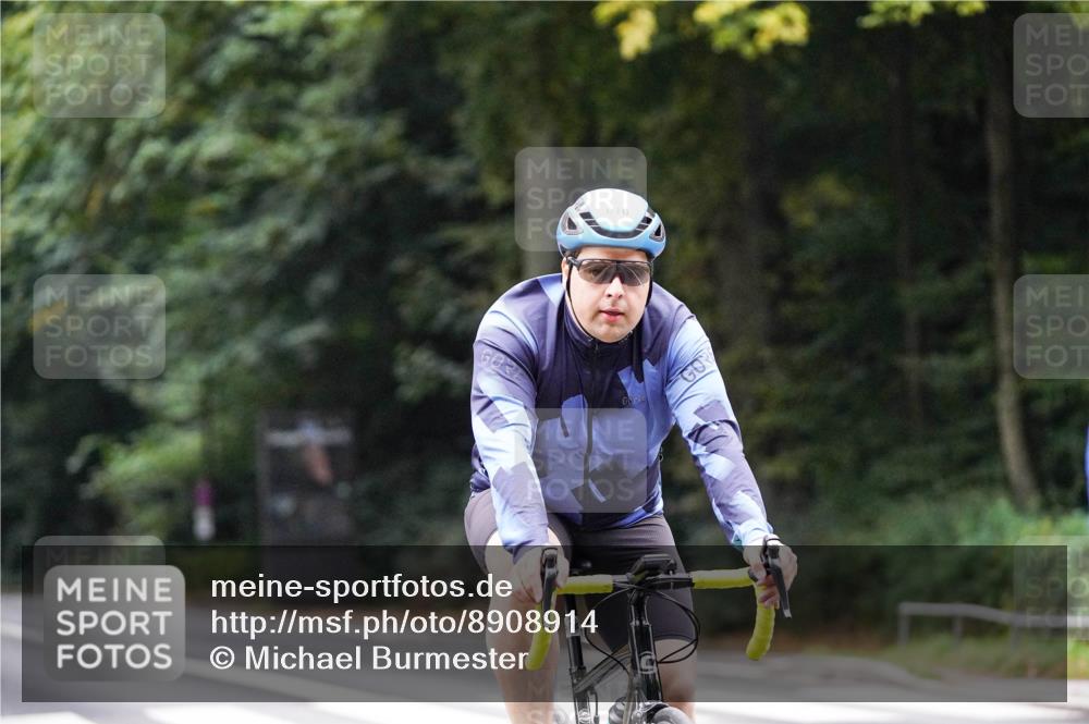 14.09.2025 - Stadtparktriathlon Michael Burmester http://msf.ph/oto/8908914 14.09.2025 09:50:55 Radfahren 504, 563, 580, 594, 604, 610 meine-sportfotos.de