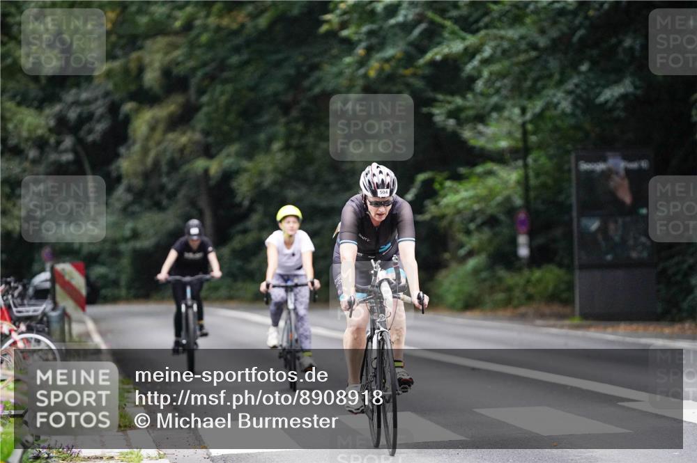 14.09.2025 - Stadtparktriathlon Michael Burmester http://msf.ph/oto/8908918 14.09.2025 09:51:01 Radfahren 504, 528, 563, 580 meine-sportfotos.de