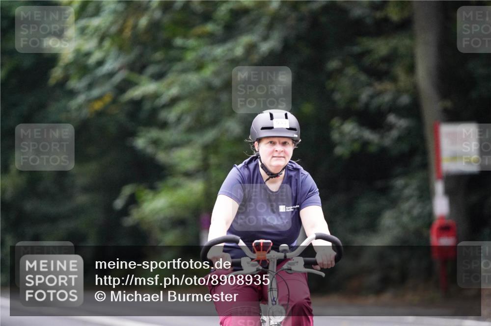 14.09.2025 - Stadtparktriathlon Michael Burmester http://msf.ph/oto/8908935 14.09.2025 09:51:36 Radfahren 512, 533, 570, 620 meine-sportfotos.de