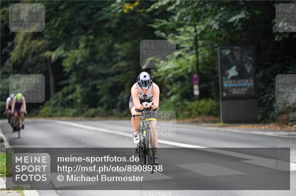14.09.2025 - Stadtparktriathlon Michael Burmester http://msf.ph/oto/8908938 14.09.2025 09:51:46 Radfahren 467, 505, 584, 620 meine-sportfotos.de