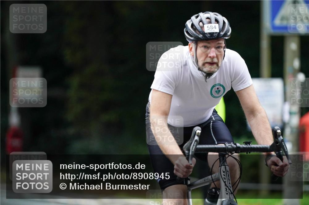 14.09.2025 - Stadtparktriathlon Michael Burmester http://msf.ph/oto/8908945 14.09.2025 09:51:54 Radfahren 467, 584 meine-sportfotos.de