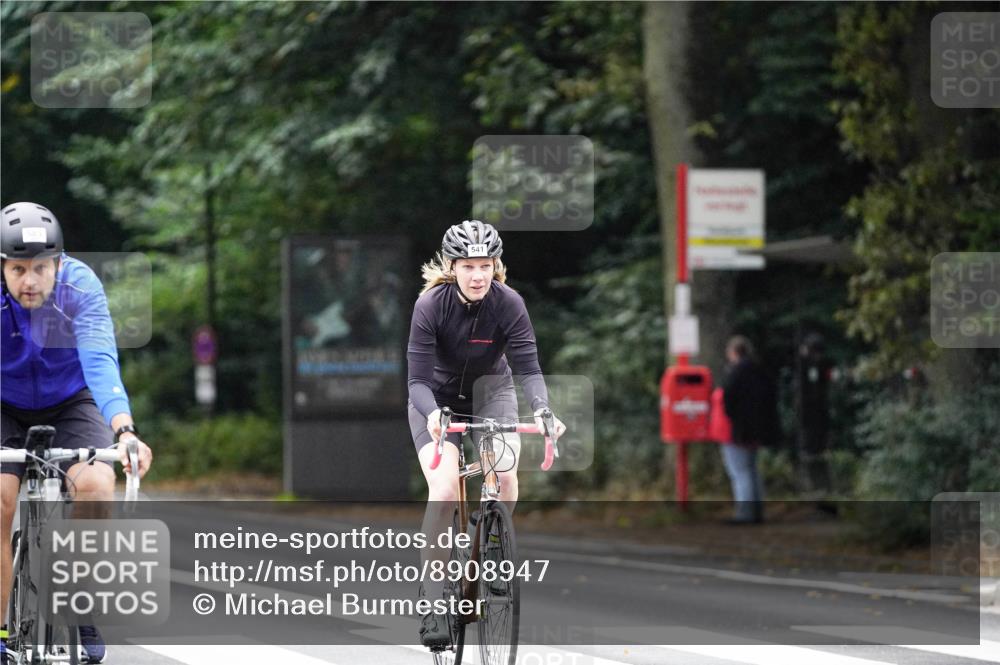 14.09.2025 - Stadtparktriathlon Michael Burmester http://msf.ph/oto/8908947 14.09.2025 09:52:02 Radfahren 456, 541, 583 meine-sportfotos.de