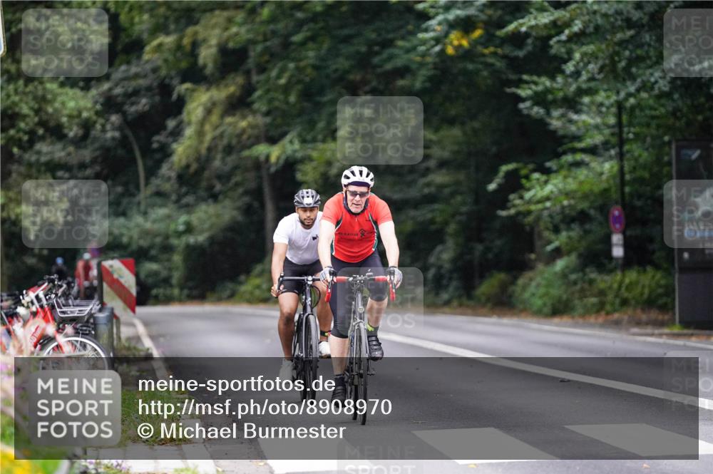 14.09.2025 - Stadtparktriathlon Michael Burmester http://msf.ph/oto/8908970 14.09.2025 09:52:54 Radfahren 556, 576 meine-sportfotos.de