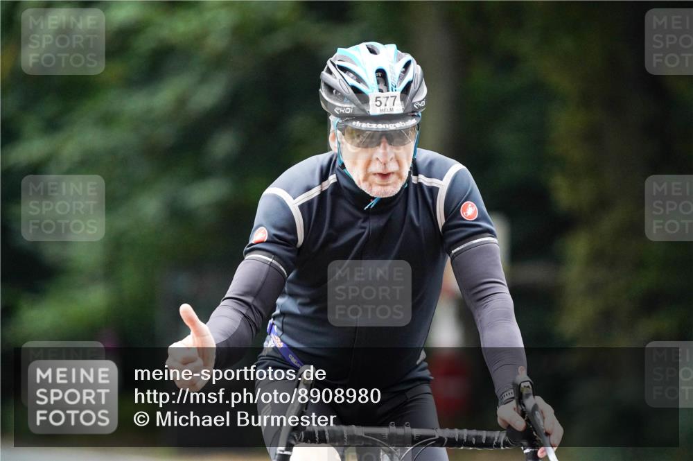 14.09.2025 - Stadtparktriathlon Michael Burmester http://msf.ph/oto/8908980 14.09.2025 09:53:10 Radfahren 485, 577, 591, 606, 609, 616 meine-sportfotos.de