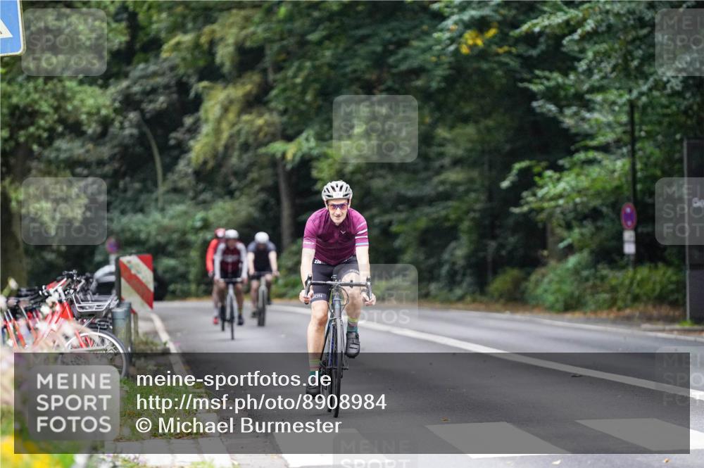 14.09.2025 - Stadtparktriathlon Michael Burmester http://msf.ph/oto/8908984 14.09.2025 09:53:16 Radfahren 550, 591, 609, 614, 618 meine-sportfotos.de