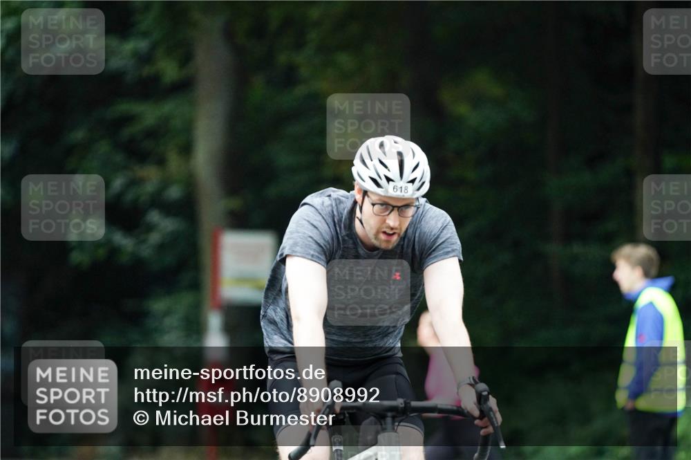 14.09.2025 - Stadtparktriathlon Michael Burmester http://msf.ph/oto/8908992 14.09.2025 09:53:23 Radfahren 550, 591, 614, 618 meine-sportfotos.de