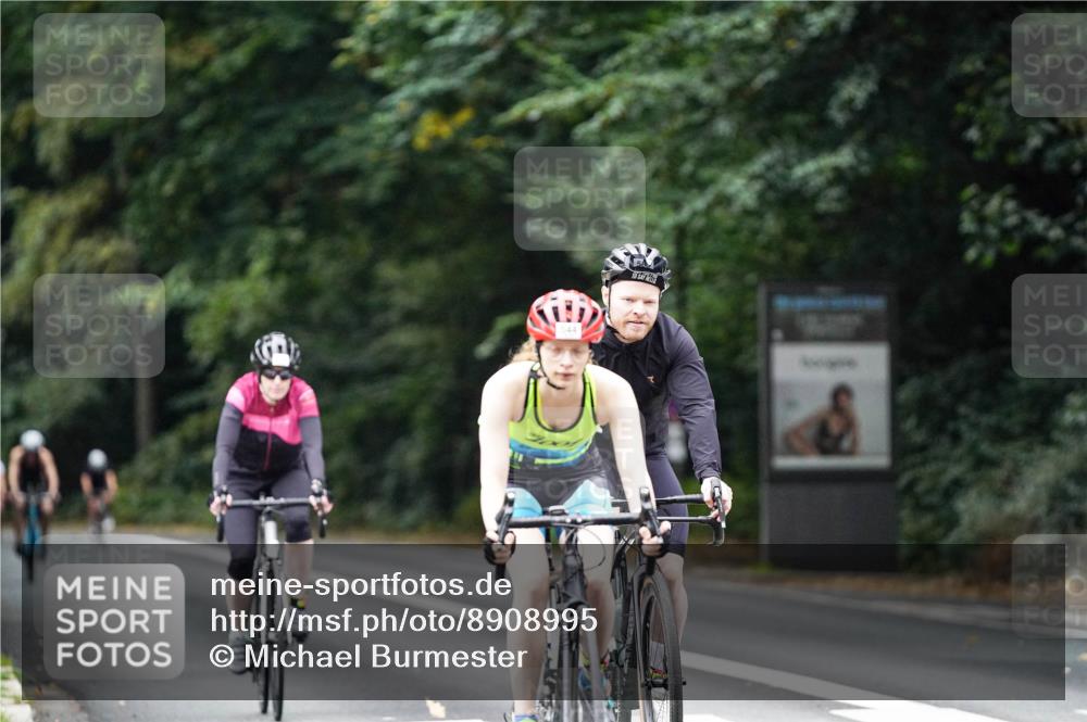 14.09.2025 - Stadtparktriathlon Michael Burmester http://msf.ph/oto/8908995 14.09.2025 09:53:34 Radfahren 500, 524, 529, 544, 585 meine-sportfotos.de