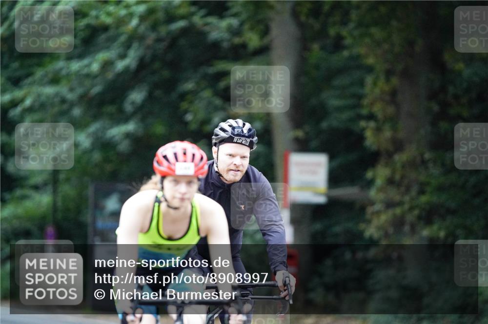14.09.2025 - Stadtparktriathlon Michael Burmester http://msf.ph/oto/8908997 14.09.2025 09:53:35 Radfahren 500, 524, 529, 544, 585 meine-sportfotos.de