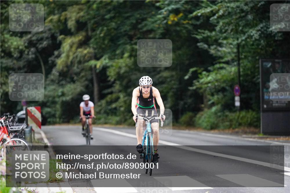 14.09.2025 - Stadtparktriathlon Michael Burmester http://msf.ph/oto/8909001 14.09.2025 09:53:39 Radfahren 500, 523, 524, 529, 544, 585 meine-sportfotos.de