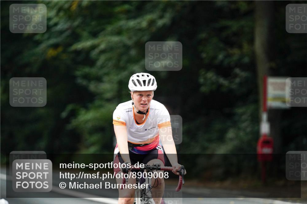 14.09.2025 - Stadtparktriathlon Michael Burmester http://msf.ph/oto/8909008 14.09.2025 09:53:44 Radfahren 500, 523, 524 meine-sportfotos.de