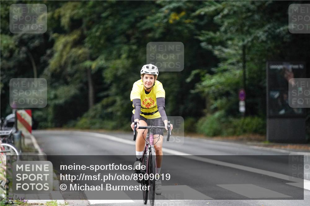 14.09.2025 - Stadtparktriathlon Michael Burmester http://msf.ph/oto/8909019 14.09.2025 09:54:09 Radfahren 511, 598, 607 meine-sportfotos.de