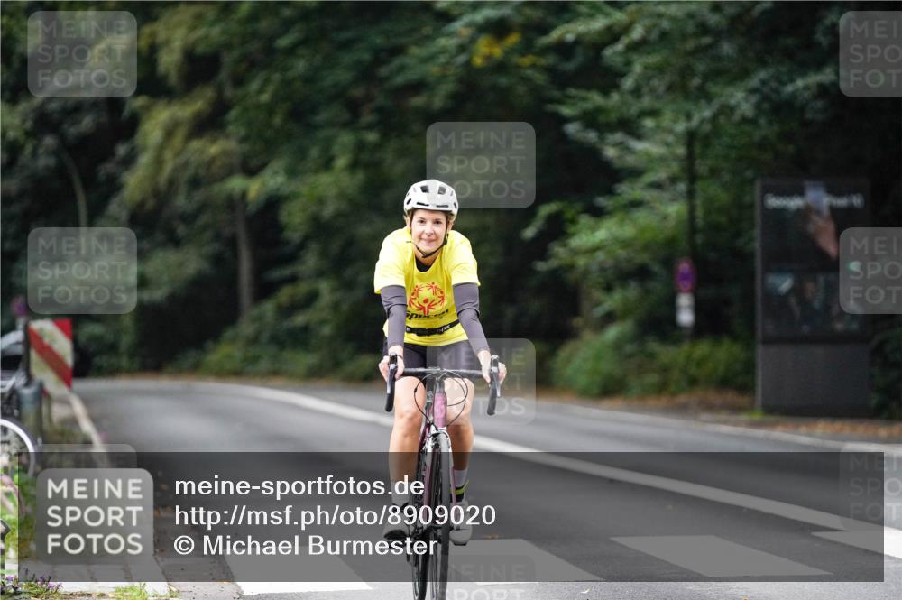 14.09.2025 - Stadtparktriathlon Michael Burmester http://msf.ph/oto/8909020 14.09.2025 09:54:09 Radfahren 511, 598, 607 meine-sportfotos.de
