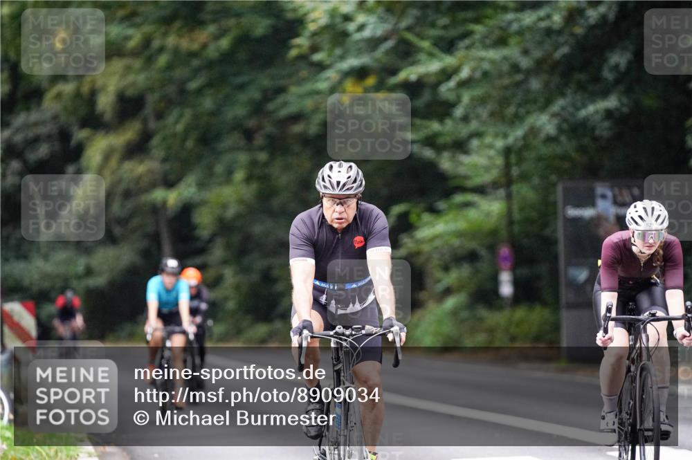 14.09.2025 - Stadtparktriathlon Michael Burmester http://msf.ph/oto/8909034 14.09.2025 09:54:37 Radfahren 514, 525, 548, 551, 565 meine-sportfotos.de