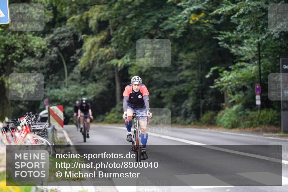14.09.2025 - Stadtparktriathlon Michael Burmester http://msf.ph/oto/8909040 14.09.2025 09:54:44 Radfahren 514, 525, 551, 561, 565, 567 meine-sportfotos.de