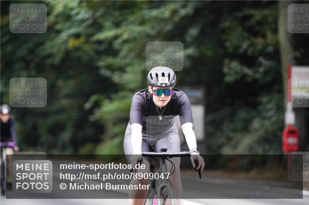 14.09.2025 - Stadtparktriathlon Michael Burmester http://msf.ph/oto/8909047 14.09.2025 09:54:51 Radfahren 561, 567, 595 meine-sportfotos.de