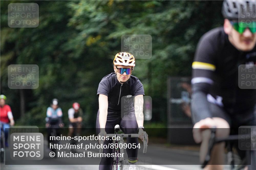 14.09.2025 - Stadtparktriathlon Michael Burmester http://msf.ph/oto/8909054 14.09.2025 09:55:06 Radfahren 530, 554, 555, 573, 578, 602 meine-sportfotos.de