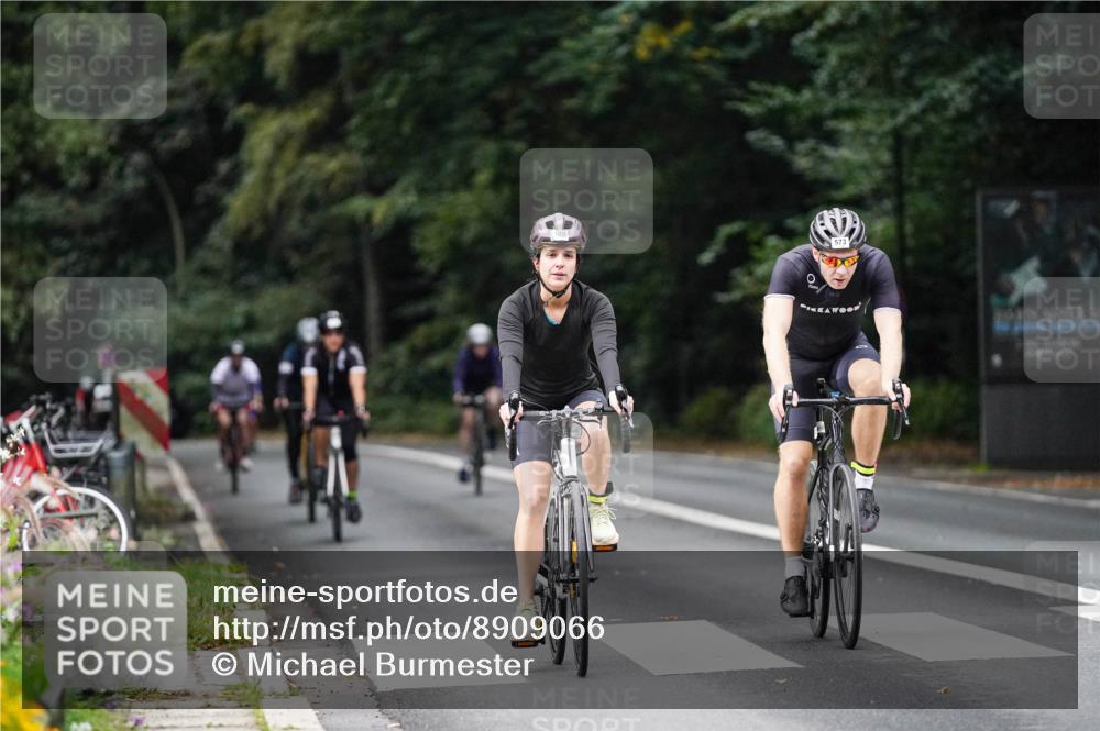 14.09.2025 - Stadtparktriathlon Michael Burmester http://msf.ph/oto/8909066 14.09.2025 09:55:13 Radfahren 509, 532, 534, 536, 554, 571, 573, 578, 592, 602 meine-sportfotos.de