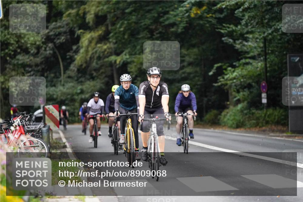 14.09.2025 - Stadtparktriathlon Michael Burmester http://msf.ph/oto/8909068 14.09.2025 09:55:15 Radfahren 509, 532, 534, 536, 554, 571, 573, 578, 592, 602 meine-sportfotos.de