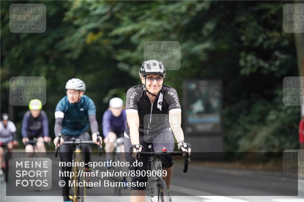 14.09.2025 - Stadtparktriathlon Michael Burmester http://msf.ph/oto/8909069 14.09.2025 09:55:16 Radfahren 458, 509, 532, 534, 536, 571, 573, 578, 592, 602 meine-sportfotos.de