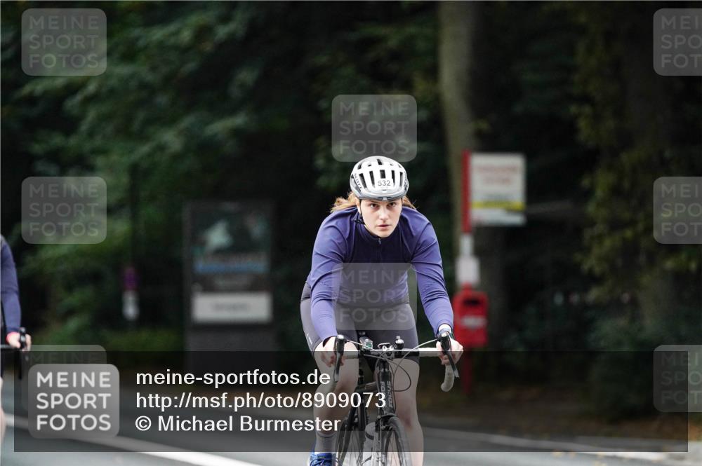 14.09.2025 - Stadtparktriathlon Michael Burmester http://msf.ph/oto/8909073 14.09.2025 09:55:18 Radfahren 458, 509, 532, 534, 536, 571, 573, 592 meine-sportfotos.de