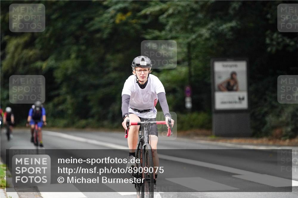14.09.2025 - Stadtparktriathlon Michael Burmester http://msf.ph/oto/8909075 14.09.2025 09:55:20 Radfahren 458, 509, 532, 534, 536, 571, 573, 592 meine-sportfotos.de