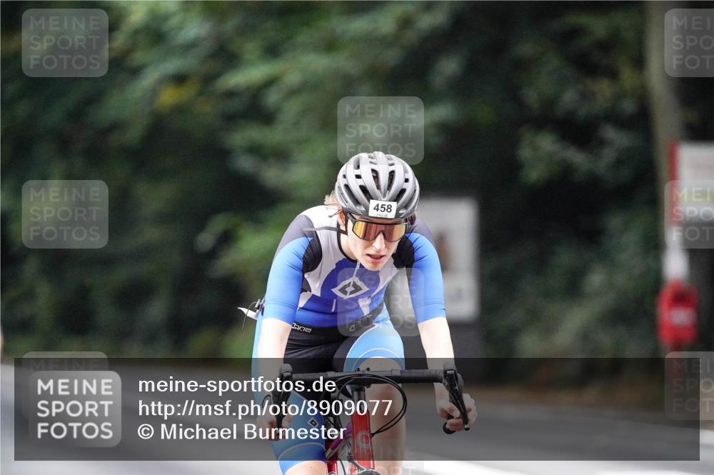 14.09.2025 - Stadtparktriathlon Michael Burmester http://msf.ph/oto/8909077 14.09.2025 09:55:25 Radfahren 450, 458, 534, 536, 546, 557 meine-sportfotos.de