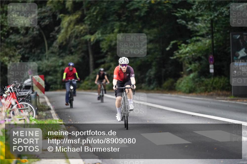 14.09.2025 - Stadtparktriathlon Michael Burmester http://msf.ph/oto/8909080 14.09.2025 09:55:26 Radfahren 450, 458, 536, 546, 557 meine-sportfotos.de
