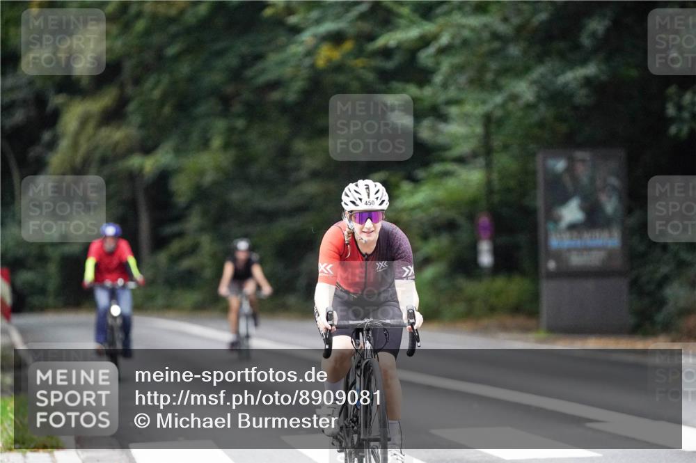14.09.2025 - Stadtparktriathlon Michael Burmester http://msf.ph/oto/8909081 14.09.2025 09:55:28 Radfahren 450, 458, 546, 557 meine-sportfotos.de