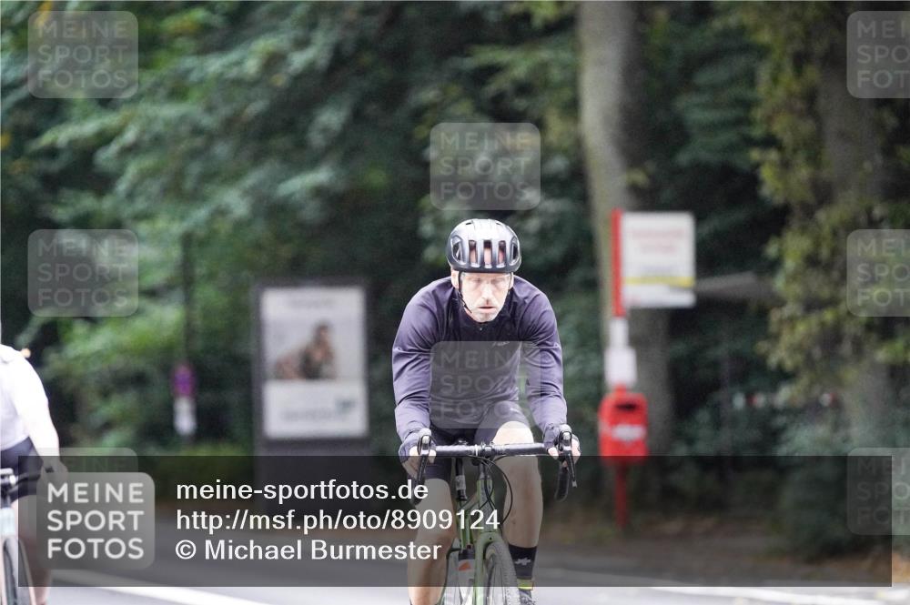 14.09.2025 - Stadtparktriathlon Michael Burmester http://msf.ph/oto/8909124 14.09.2025 09:56:44 Radfahren 440, 517, 535, 553, 619 meine-sportfotos.de