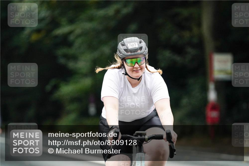 14.09.2025 - Stadtparktriathlon Michael Burmester http://msf.ph/oto/8909128 14.09.2025 09:56:46 Radfahren 440, 517, 535, 553, 619 meine-sportfotos.de