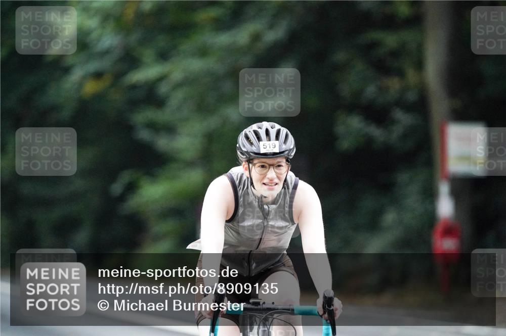 14.09.2025 - Stadtparktriathlon Michael Burmester http://msf.ph/oto/8909135 14.09.2025 09:56:58 Radfahren 519 meine-sportfotos.de