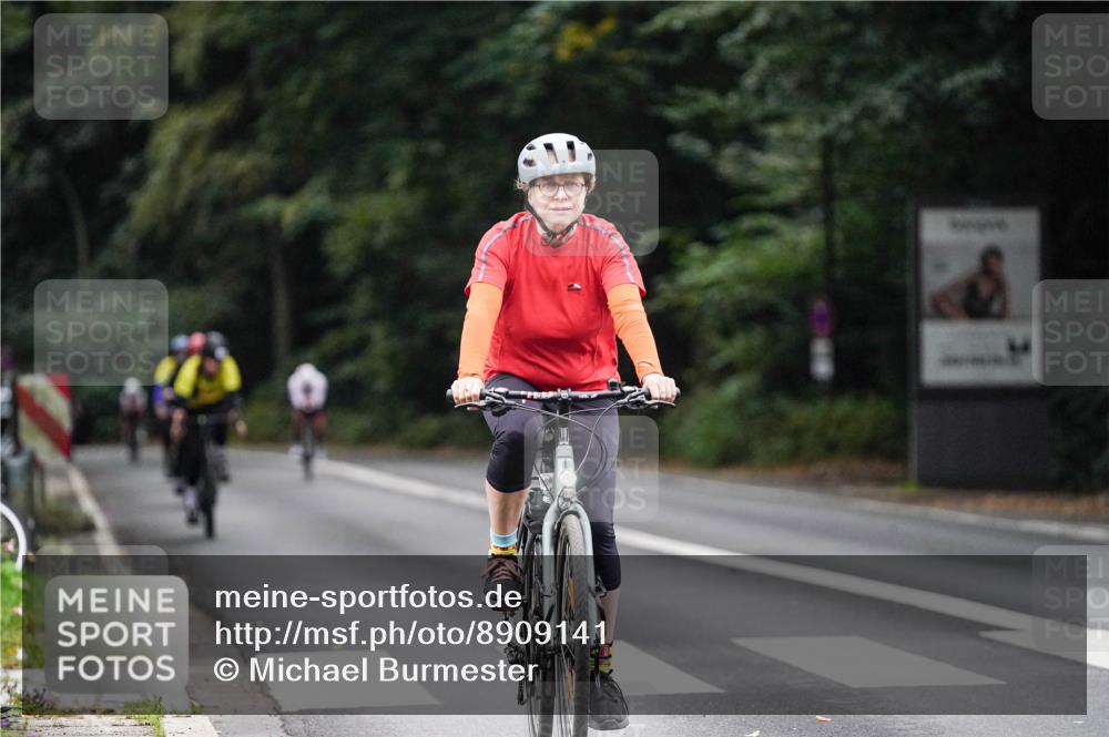 14.09.2025 - Stadtparktriathlon Michael Burmester http://msf.ph/oto/8909141 14.09.2025 09:57:12 Radfahren 542, 562, 586, 588, 594, 605 meine-sportfotos.de
