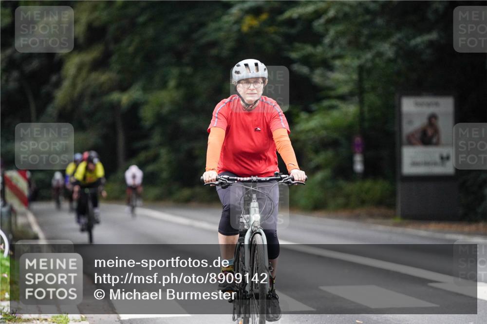 14.09.2025 - Stadtparktriathlon Michael Burmester http://msf.ph/oto/8909142 14.09.2025 09:57:12 Radfahren 542, 562, 586, 588, 594, 605 meine-sportfotos.de