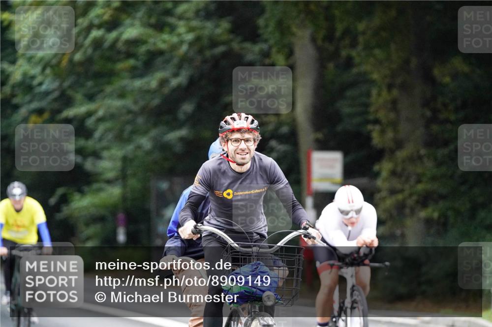 14.09.2025 - Stadtparktriathlon Michael Burmester http://msf.ph/oto/8909149 14.09.2025 09:57:19 Radfahren 446, 542, 562, 588, 594, 597, 605 meine-sportfotos.de