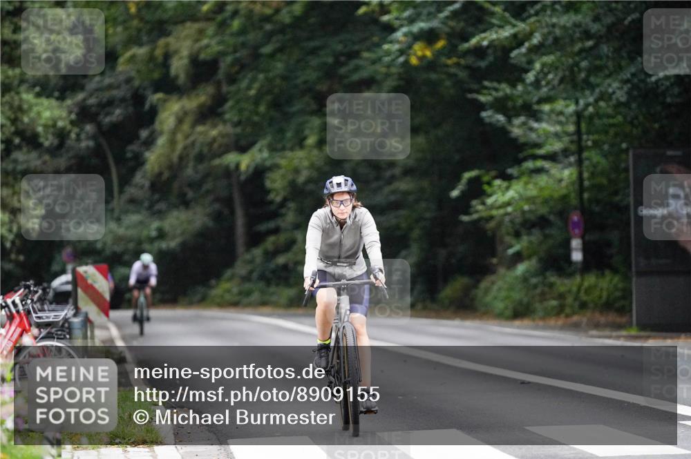 14.09.2025 - Stadtparktriathlon Michael Burmester http://msf.ph/oto/8909155 14.09.2025 09:57:54 Radfahren 513, 563 meine-sportfotos.de