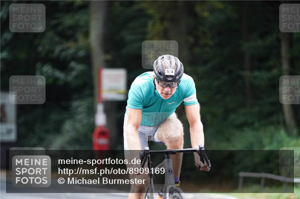 14.09.2025 - Stadtparktriathlon Michael Burmester http://msf.ph/oto/8909169 14.09.2025 09:58:39 Radfahren 545, 574 meine-sportfotos.de
