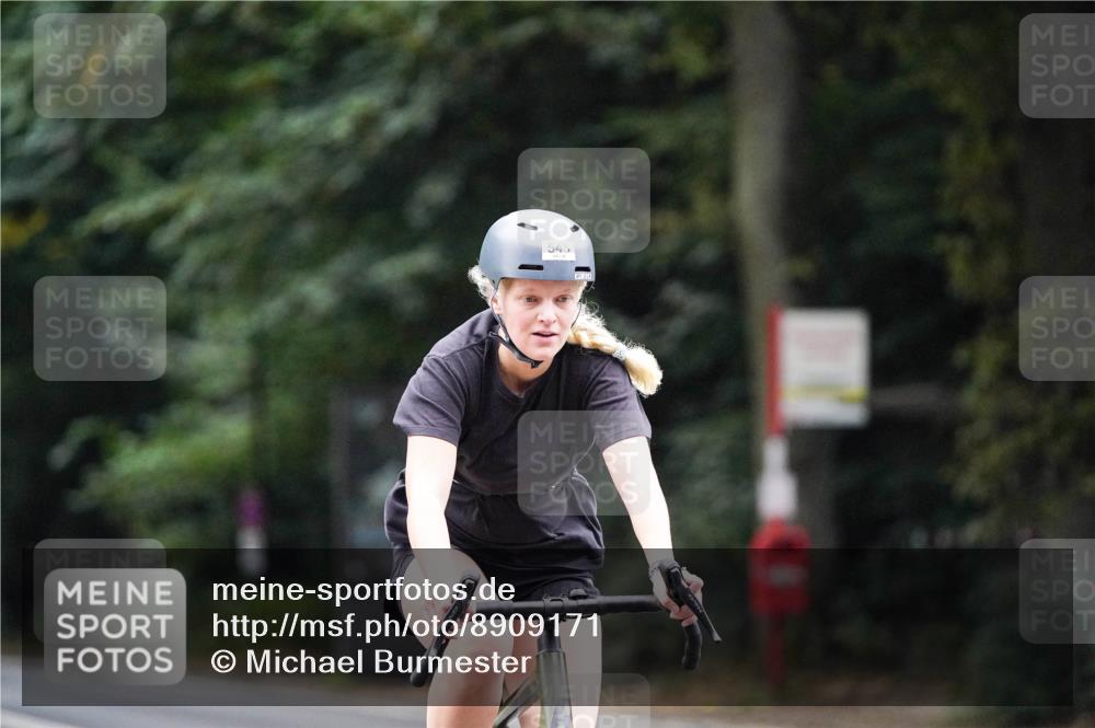 14.09.2025 - Stadtparktriathlon Michael Burmester http://msf.ph/oto/8909171 14.09.2025 09:58:42 Radfahren 545, 574 meine-sportfotos.de