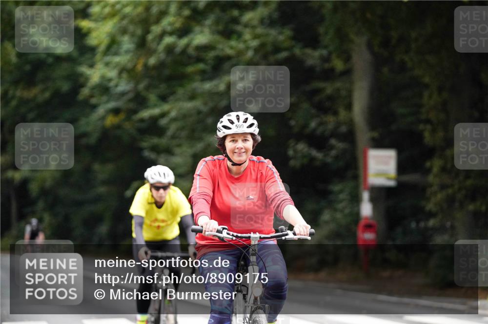 14.09.2025 - Stadtparktriathlon Michael Burmester http://msf.ph/oto/8909175 14.09.2025 09:58:56 Radfahren 537, 549, 599, 604, 617 meine-sportfotos.de