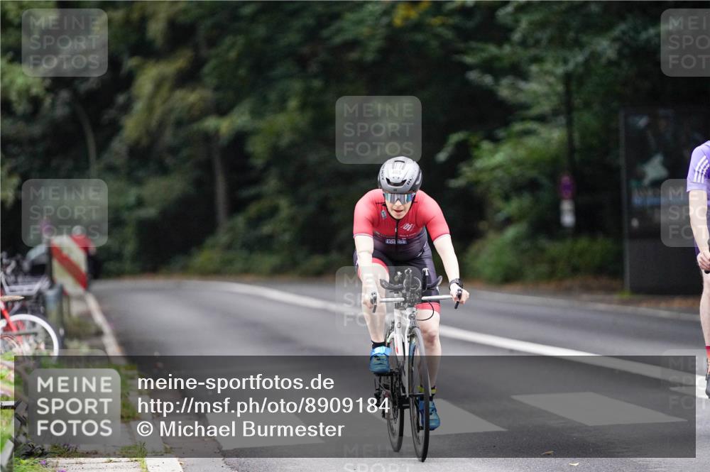 14.09.2025 - Stadtparktriathlon Michael Burmester http://msf.ph/oto/8909184 14.09.2025 09:59:09 Radfahren 465, 537, 570 meine-sportfotos.de