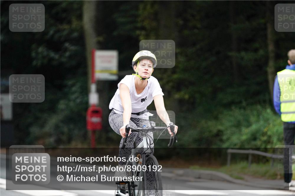 14.09.2025 - Stadtparktriathlon Michael Burmester http://msf.ph/oto/8909192 14.09.2025 09:59:29 Radfahren 558, 580, 584 meine-sportfotos.de