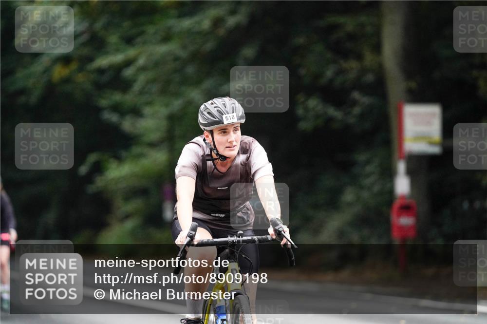 14.09.2025 - Stadtparktriathlon Michael Burmester http://msf.ph/oto/8909198 14.09.2025 09:59:39 Radfahren 518, 541, 558 meine-sportfotos.de