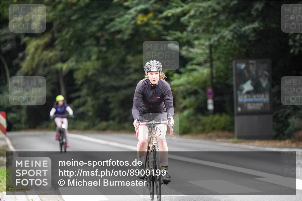 14.09.2025 - Stadtparktriathlon Michael Burmester http://msf.ph/oto/8909199 14.09.2025 09:59:40 Radfahren 518, 541 meine-sportfotos.de