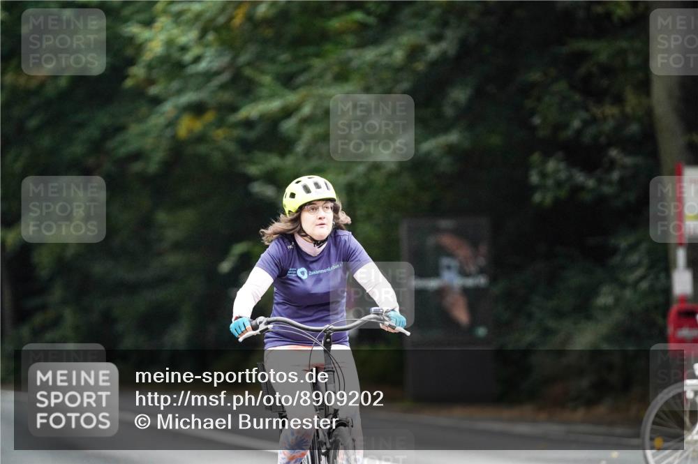 14.09.2025 - Stadtparktriathlon Michael Burmester http://msf.ph/oto/8909202 14.09.2025 09:59:47 Radfahren 541, 568 meine-sportfotos.de