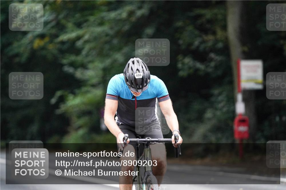 14.09.2025 - Stadtparktriathlon Michael Burmester http://msf.ph/oto/8909203 14.09.2025 10:00:03 Radfahren 608 meine-sportfotos.de