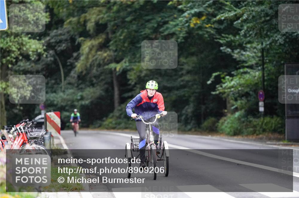 14.09.2025 - Stadtparktriathlon Michael Burmester http://msf.ph/oto/8909206 14.09.2025 10:00:12 Radfahren 582 meine-sportfotos.de