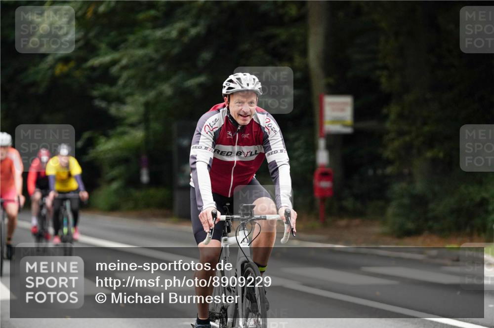 14.09.2025 - Stadtparktriathlon Michael Burmester http://msf.ph/oto/8909229 14.09.2025 10:01:06 Radfahren 528, 533, 548, 550, 606, 614, 616, 620 meine-sportfotos.de