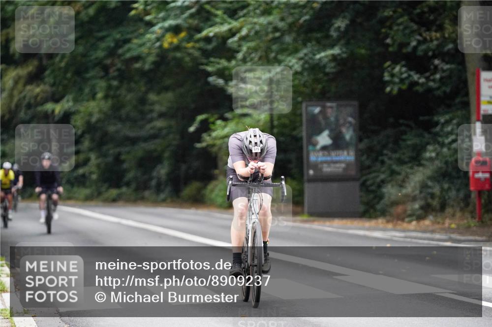 14.09.2025 - Stadtparktriathlon Michael Burmester http://msf.ph/oto/8909237 14.09.2025 10:01:15 Radfahren 528, 575, 585, 607, 614 meine-sportfotos.de