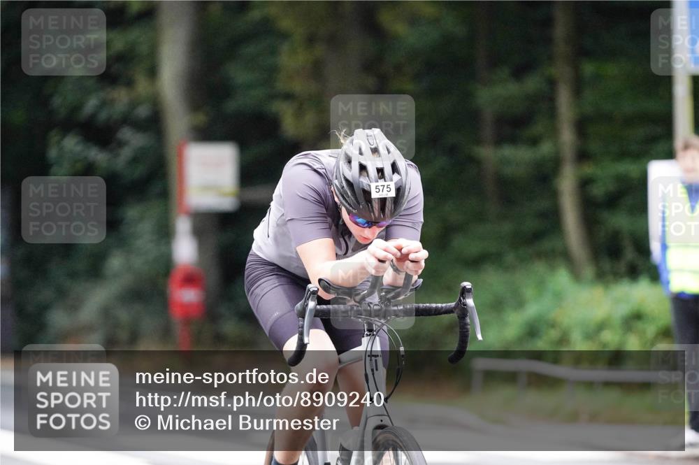 14.09.2025 - Stadtparktriathlon Michael Burmester http://msf.ph/oto/8909240 14.09.2025 10:01:17 Radfahren 575, 585, 587, 607 meine-sportfotos.de